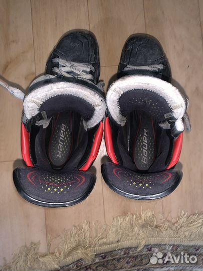 Хоккейные коньки bauer