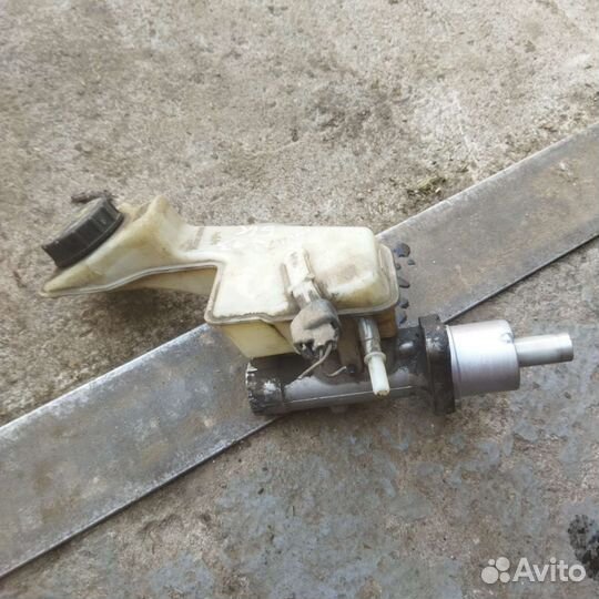 Главный тормозной цилиндр Mazda 3 BK