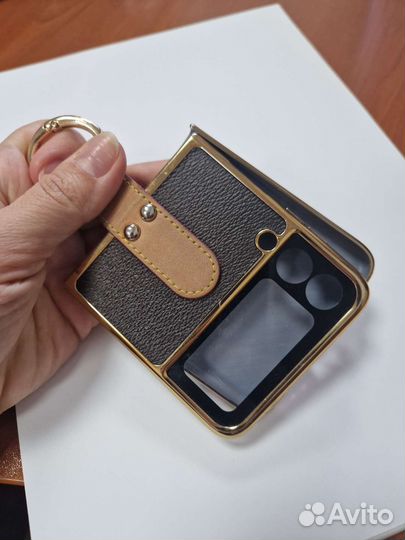 Чехлы на телефон samsung flip 3