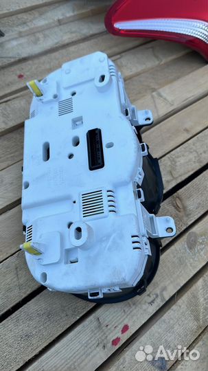 Панель приборов на Toyota RAV4