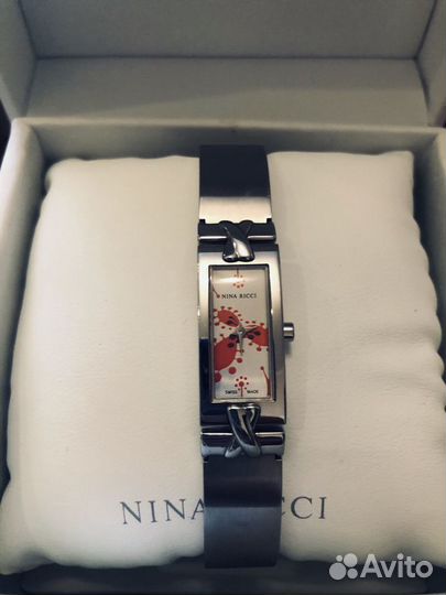 Часы Nina Ricci