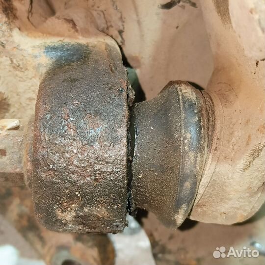 Кулак передний правый toyota camry XV40