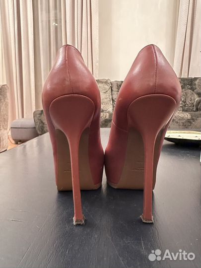 Туфли Yves saint laurent 38р