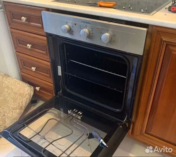 Ремонт духовых шкафов и индукционных плит