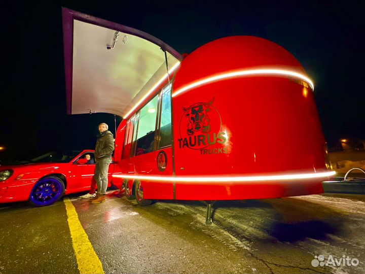 Мобильный прицеп на колесах