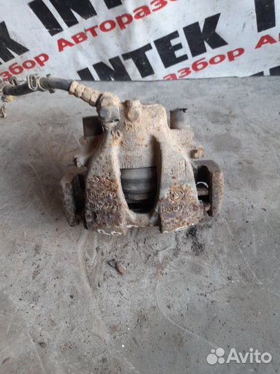 Суппорт передний левый Fiat Brava 2000