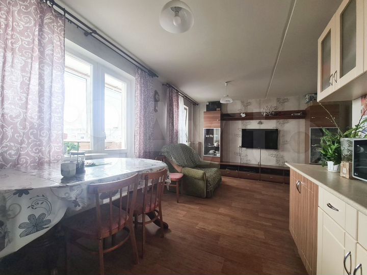 3-к. квартира, 90,4 м², 5/10 эт.