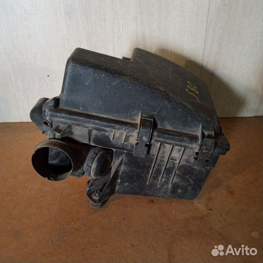 Корпус воздушного фильтра Volvo S80 (1998-2003)