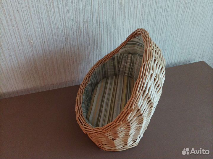 Корзина, лежанка, для котов и собак