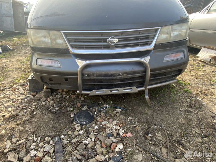 Передний бампер nissan largo w30