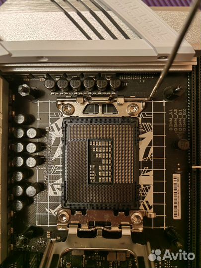 Asus ROG strix Z690-A gaming wifi DDR5