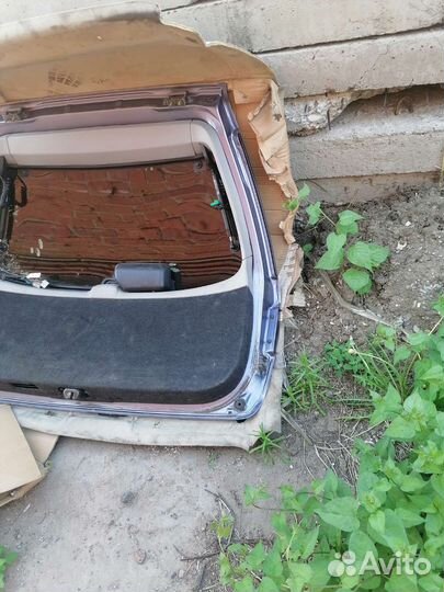 Дверь багажника ниссан авенир в разбор