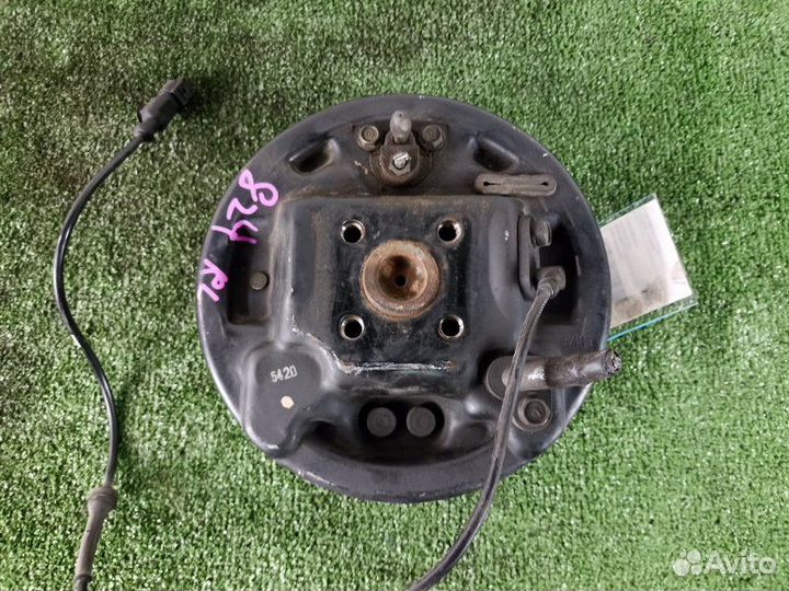 Ступица задняя левая Nissan March AK12 CR12DE 2005