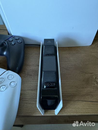 Sony playstation 5 ps5 с дисководом 2 джойстика