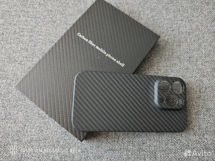 Карбоновый чехол на iPhone 14pro