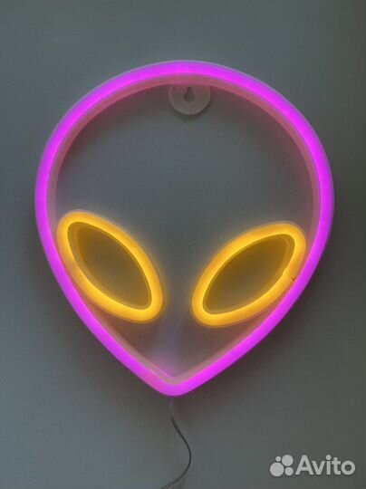 Неоновая вывеска