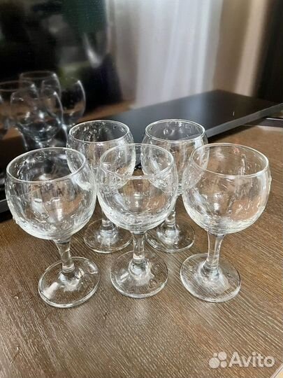 Бокалы, рюмки, чашки, стаканы