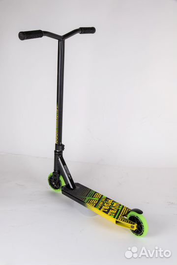 Трюковые самокаты Tech Team Duker 202. новые