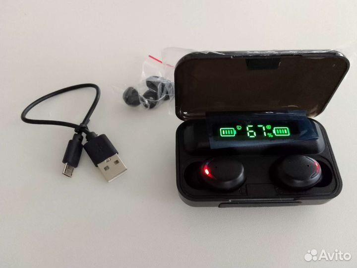 Беспроводные наушники с повербанком