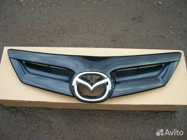 Решётка радиатора Mazda 3 BK хэтчбэк Sport 2005-09