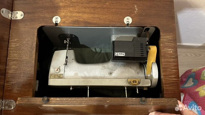 Швейная машина Чайка Подольская ножная
