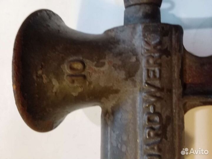 Старинная мясорубка