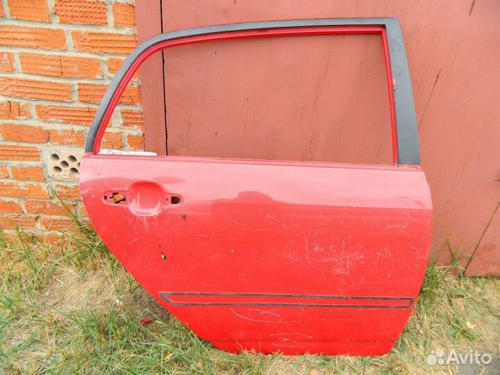 Toyota corolla 150 дверь задняя левая