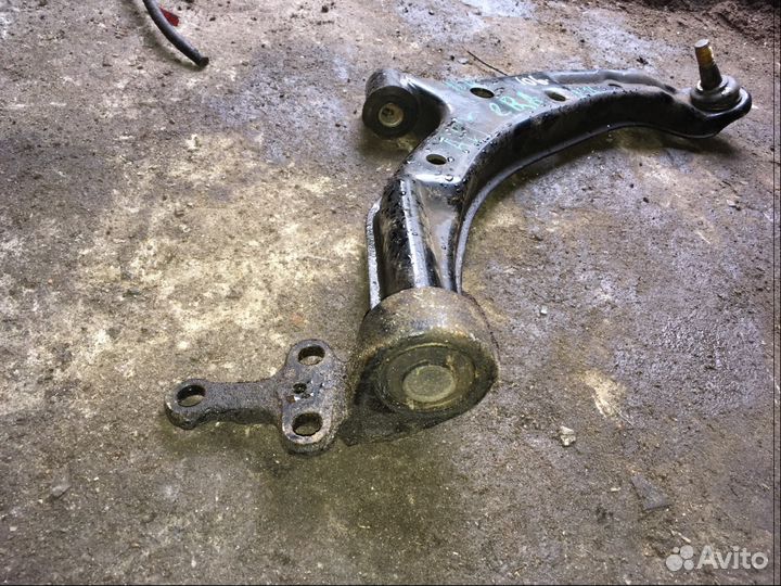 Рычаг передний правый Nissan Almera N16