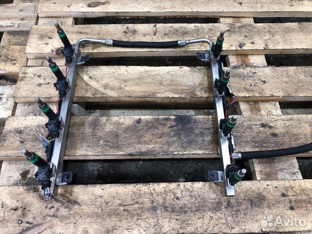 Топливная рампа Bmw 6 E63 N62B44 2004