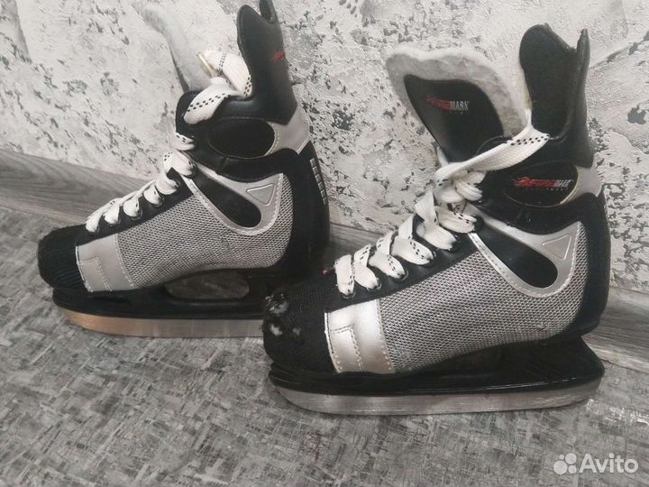 Коньки хоккейные детские 35 размер