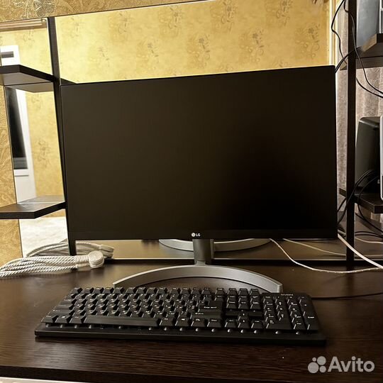 Монитор LG 24