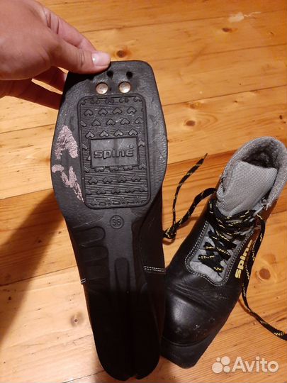 Лыжные ботинки