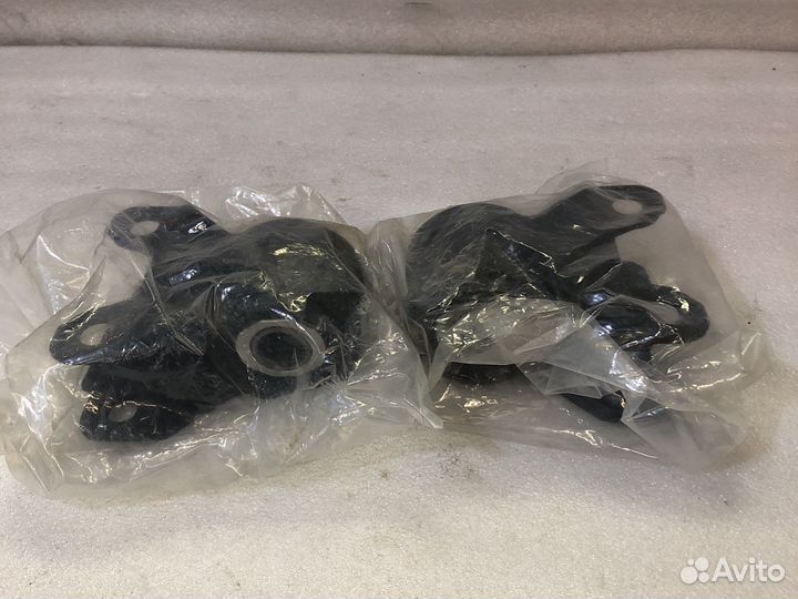 Задний сайлентблок переднего рычага Ford Mazda