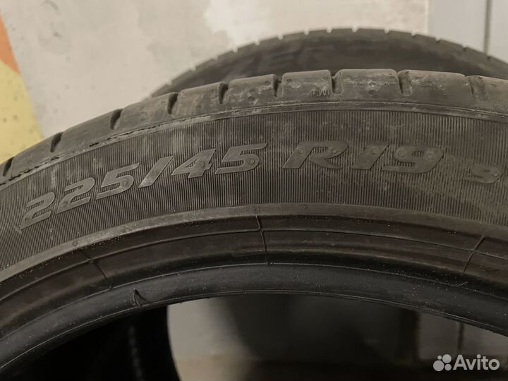 Pirelli P Zero PZ4 225/45 R19 97W