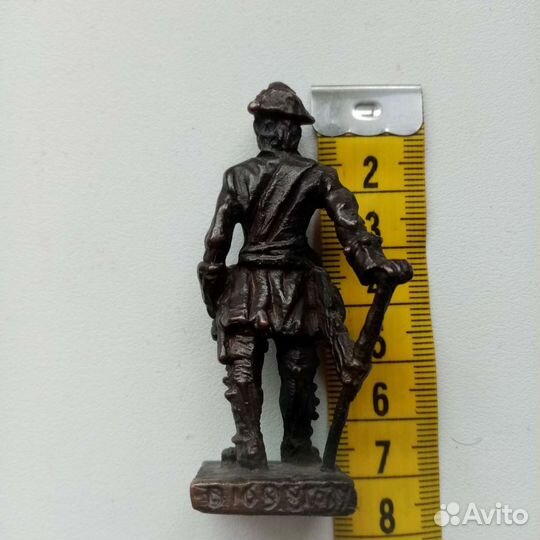 Миниатюра Пётр 1 бронза