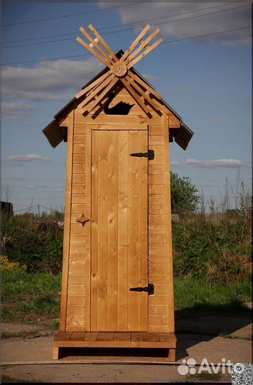 Уличный туалет деревянный HAT117