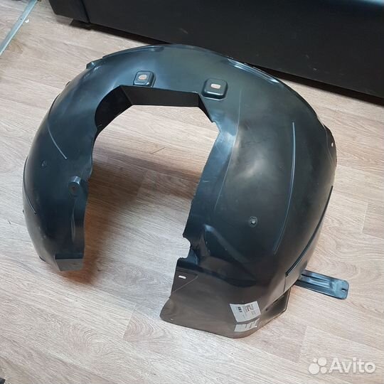 Подкрылок передний левый Opel Astra J