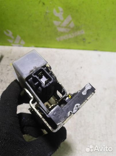 Замок двери задней левой Рено Клио 2 Симбол