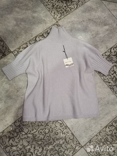 Джемпер женский. Италия. L, XL