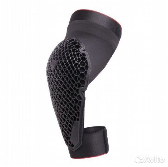 Защита локтя Dainese