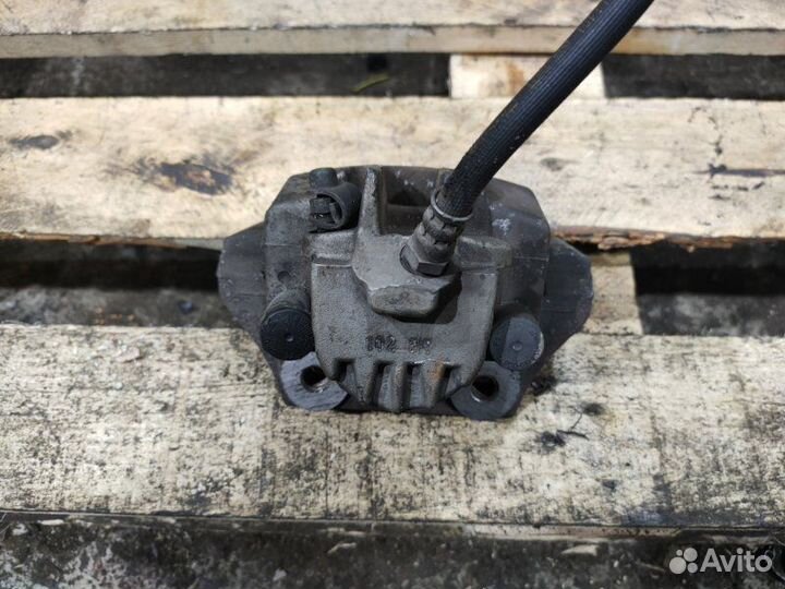 Суппорт тормозной задний правый Bmw 5 E61 N52B25