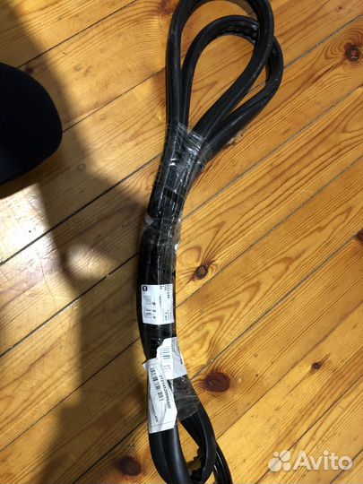 Уплотнитель лобового стекла без клиновая на ниву