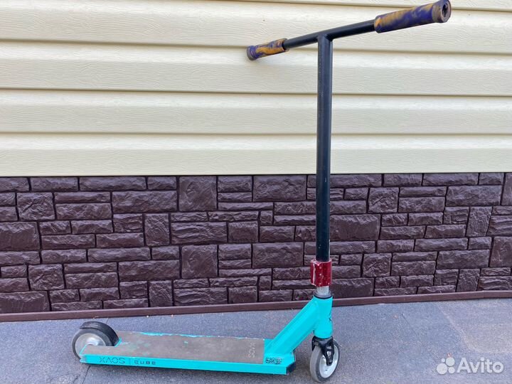 Трюковой самокат в стрит