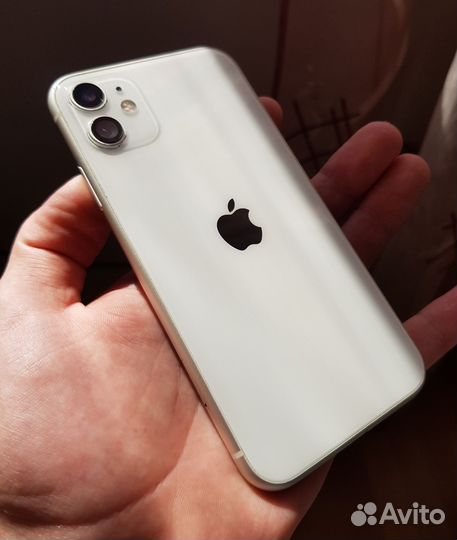 iPhone 11, 64 ГБ
