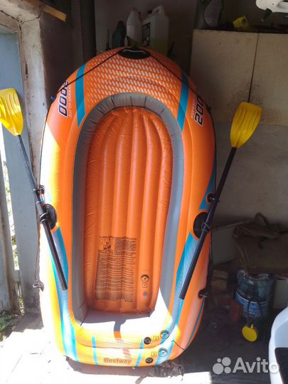Надувная лодка Bestway 2000