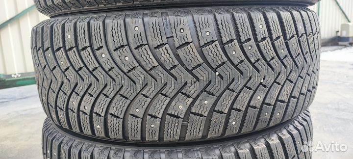 Michelin Latitude X-Ice North 2 225/65 R17