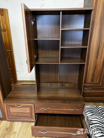 Стенка в гостиную бу