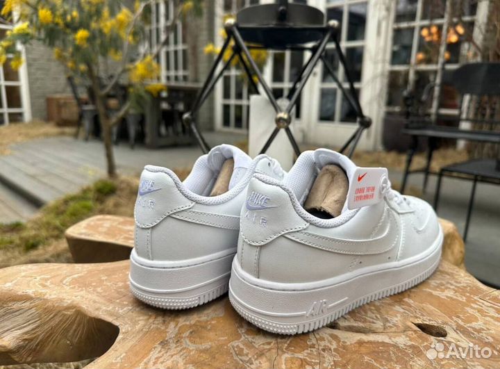 Nike air force 1 low white