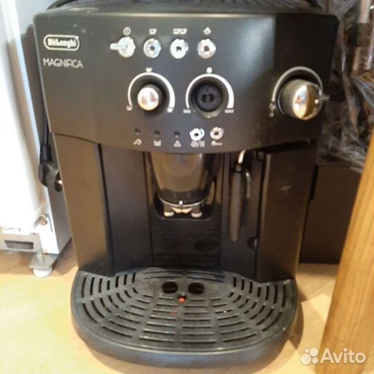 Кофемашина delonghi magnifica