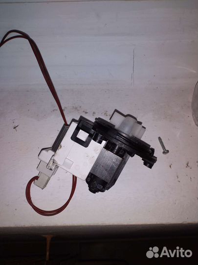 Помпа водяная для стиральной машинки indesit